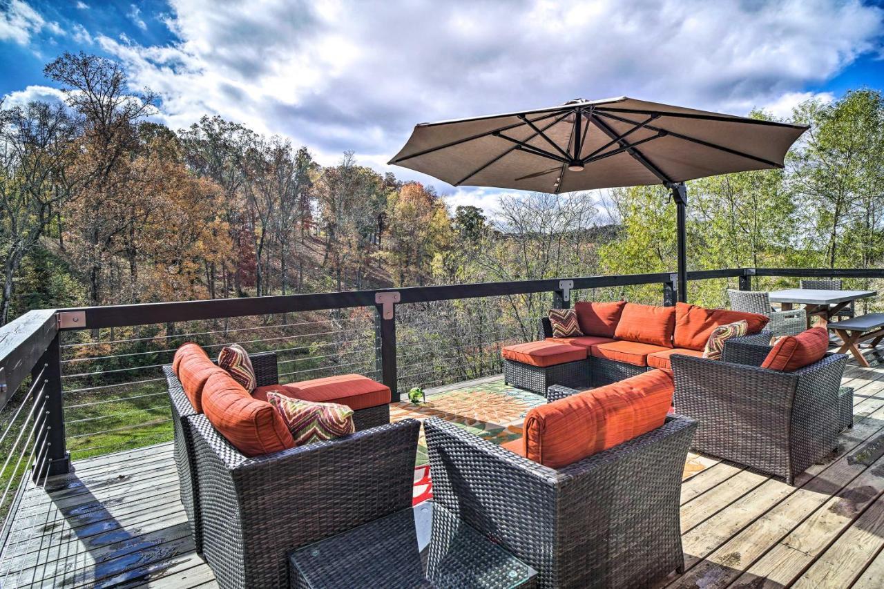 Spacious Sevierville Home With Hot Tub! Extérieur photo