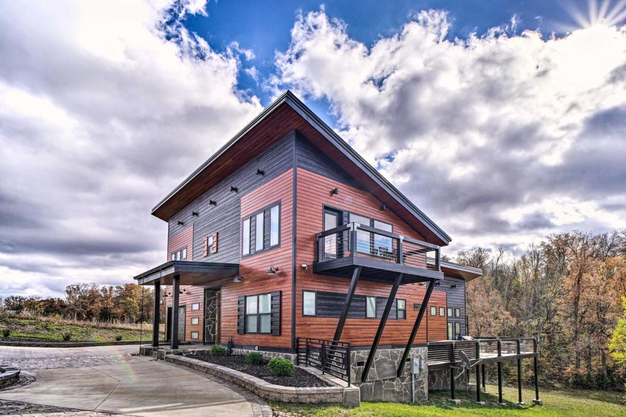 Spacious Sevierville Home With Hot Tub! Extérieur photo