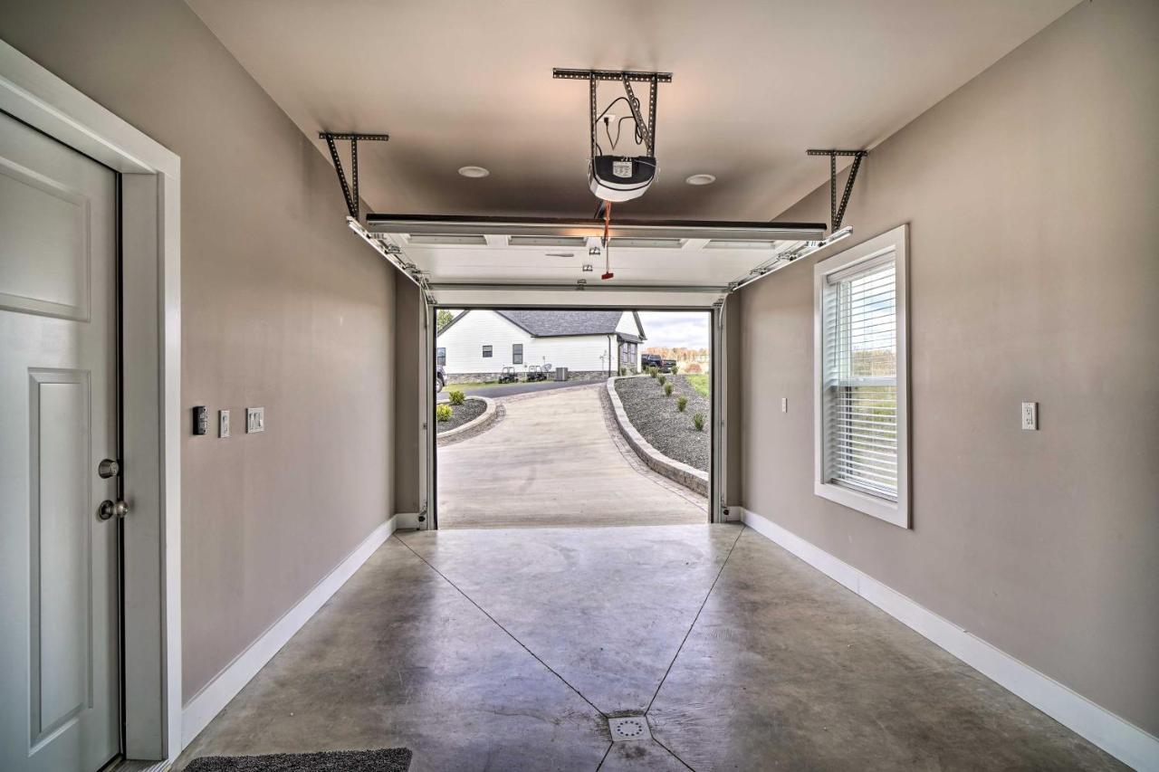 Spacious Sevierville Home With Hot Tub! Extérieur photo