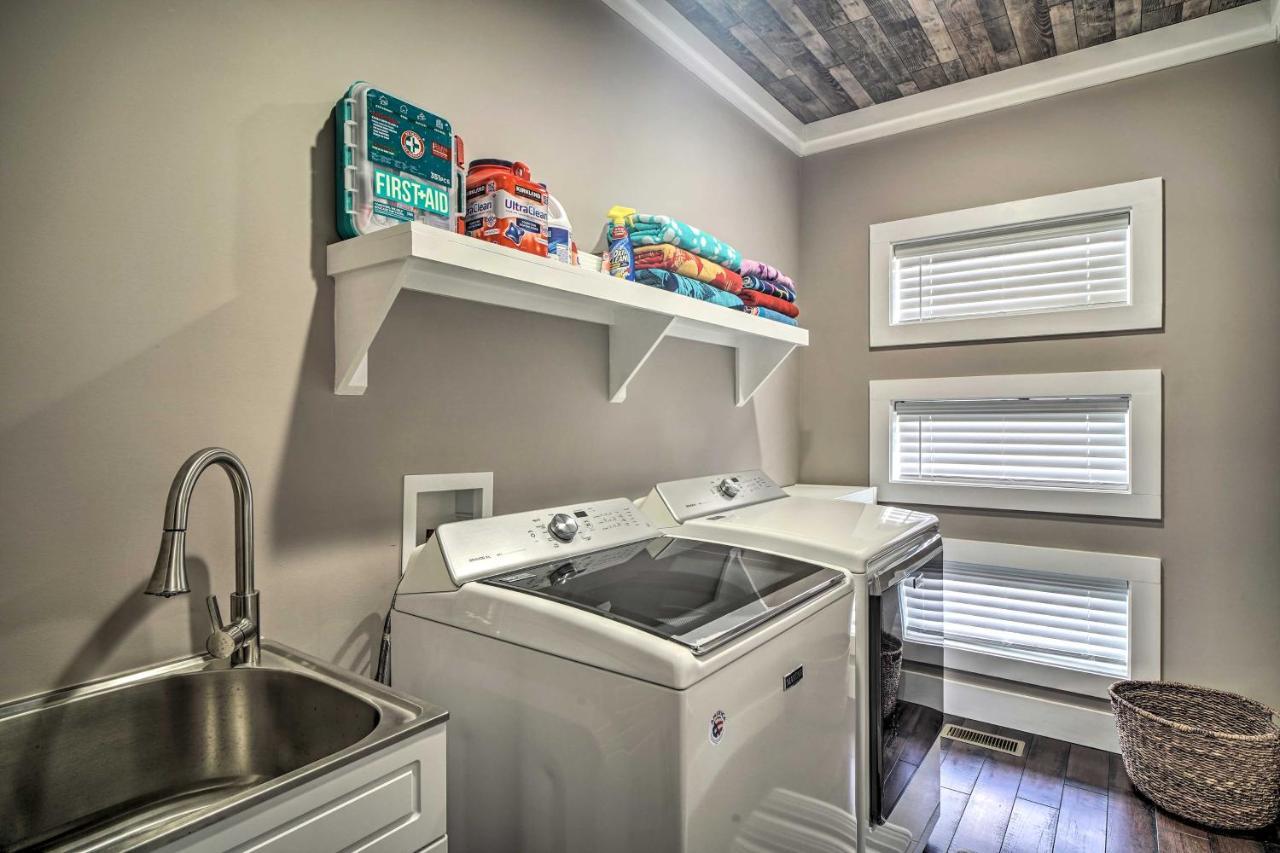 Spacious Sevierville Home With Hot Tub! Extérieur photo