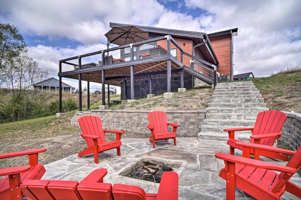 Spacious Sevierville Home With Hot Tub! Extérieur photo