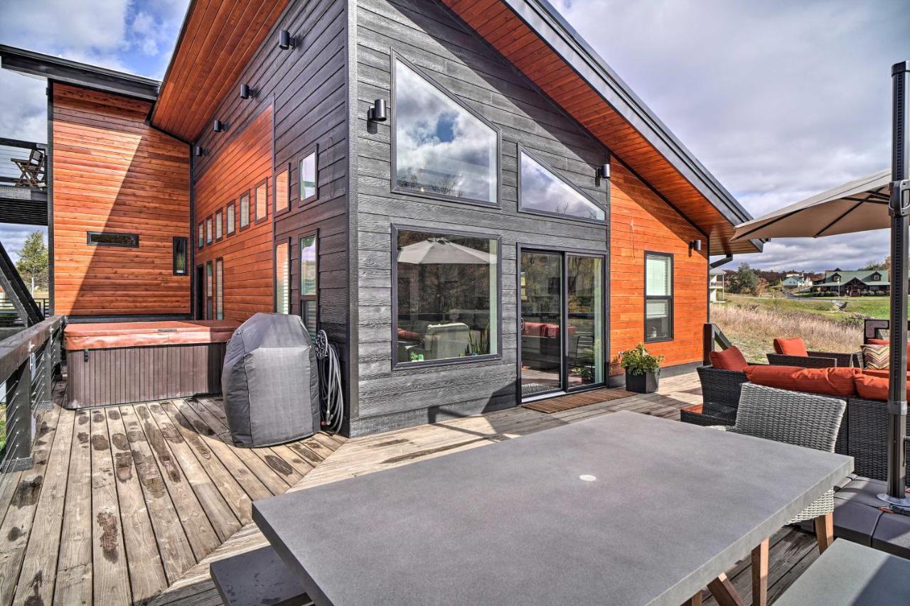 Spacious Sevierville Home With Hot Tub! Extérieur photo